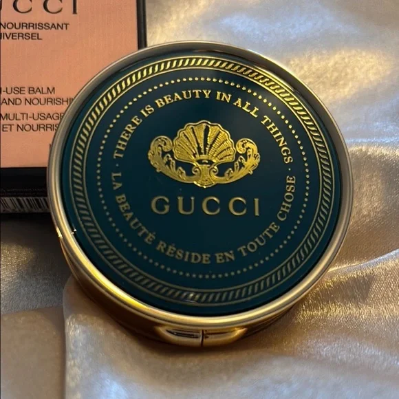 NIB Gucci Hydrating Lip Balm in beautiful compact - Picture 1 of 4